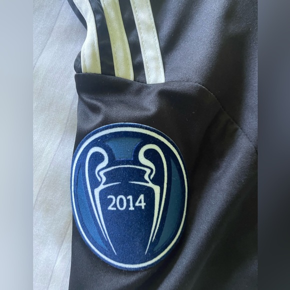 REAL MADRID DRAGON JERSEY | all players and sizes available - Picture 6 of 10